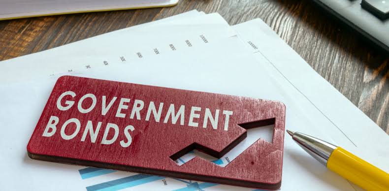 Government Bonds vs. Corporate Bonds: What’s the Difference?